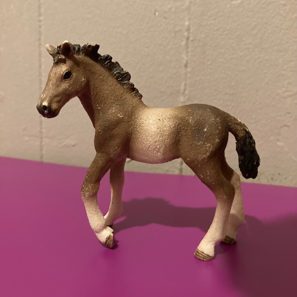 small schleich foal